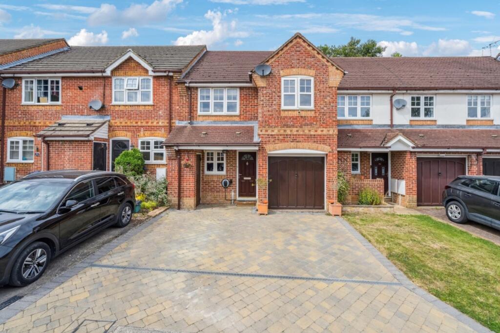 Main image of property: Saunderton Vale, Saunderton, HP14