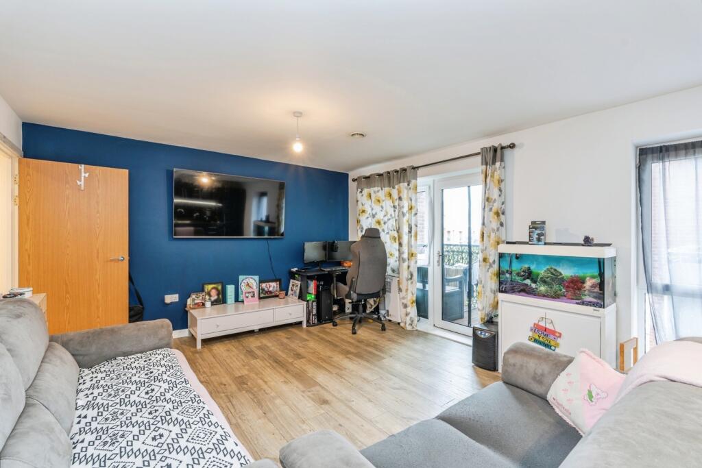 Apartment in Southampton - View 4