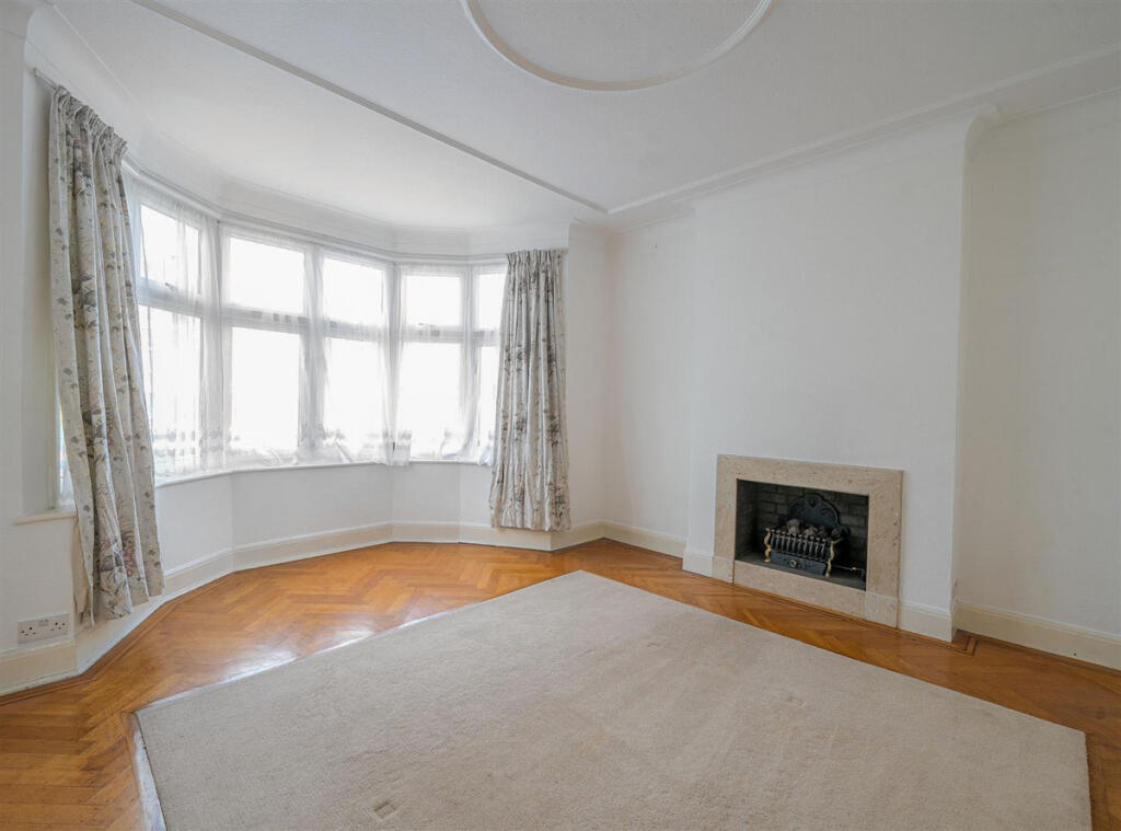 House in London, Willesden Green, Brondesbury - View 4