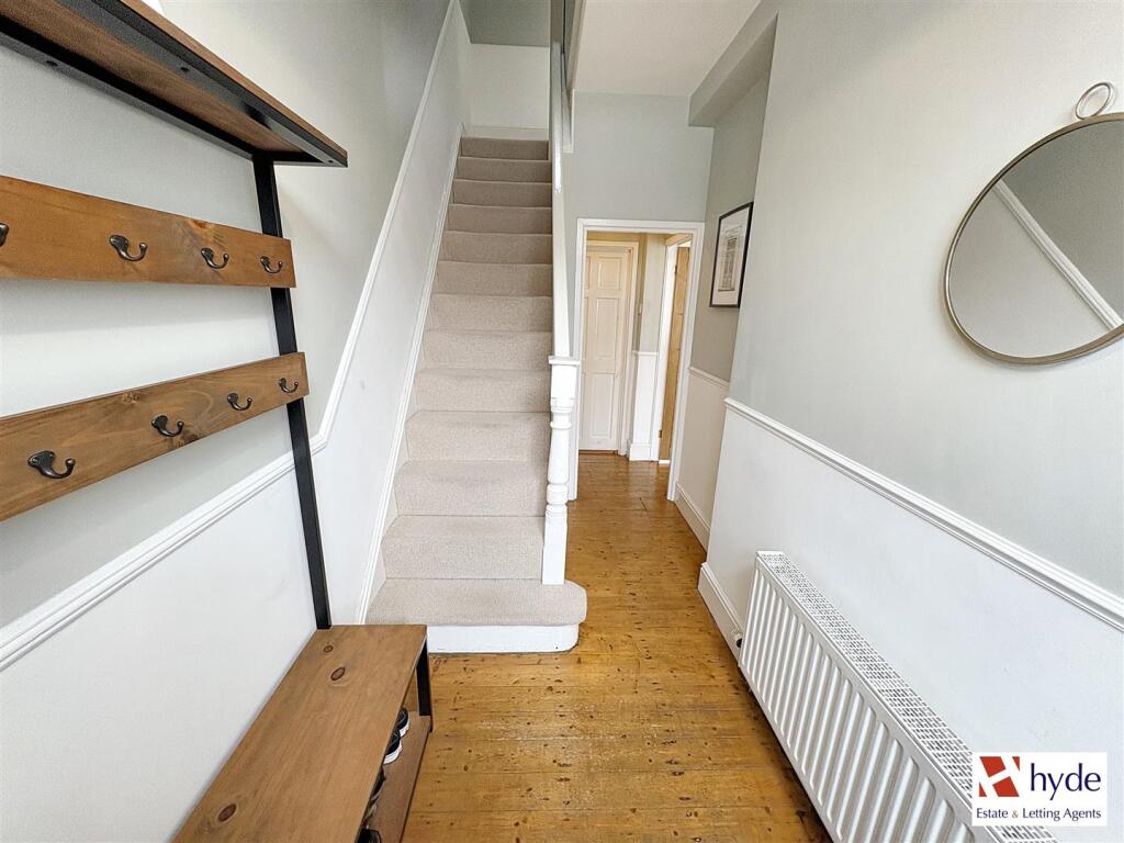 Randlesham Street, Prestwich, Bury, M25 1GY photo 4