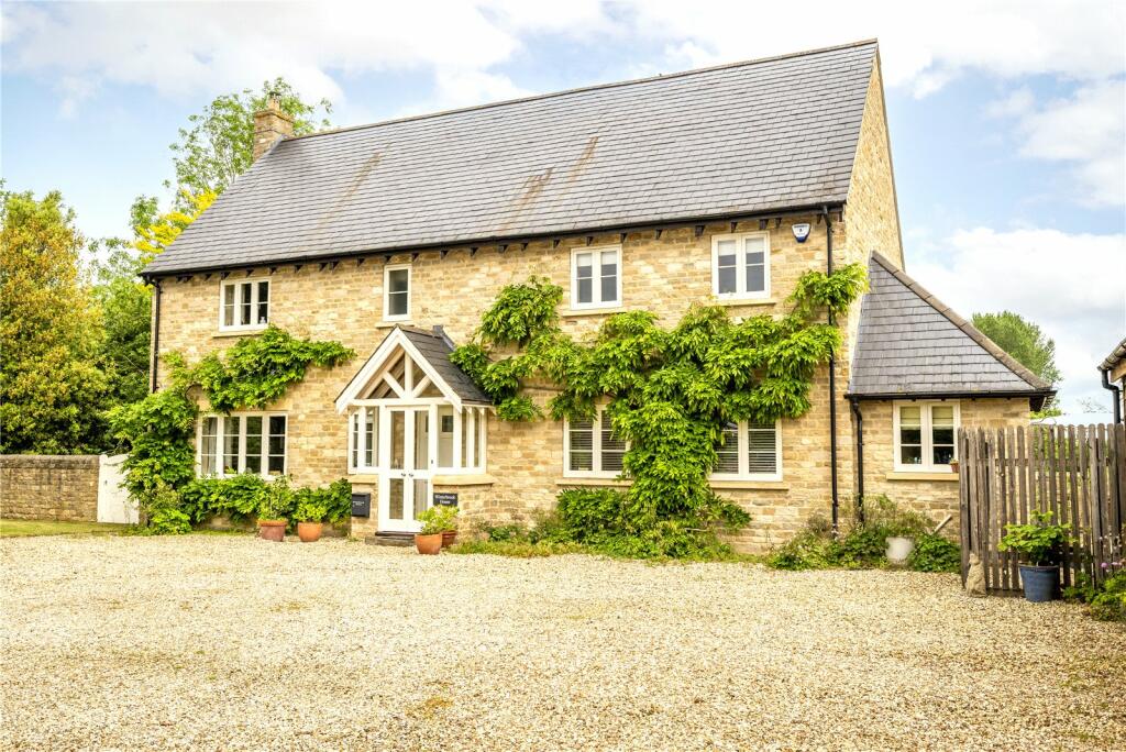 Main image of property: Alchester Road, Chesterton, Bicester, Oxfordshire, OX26