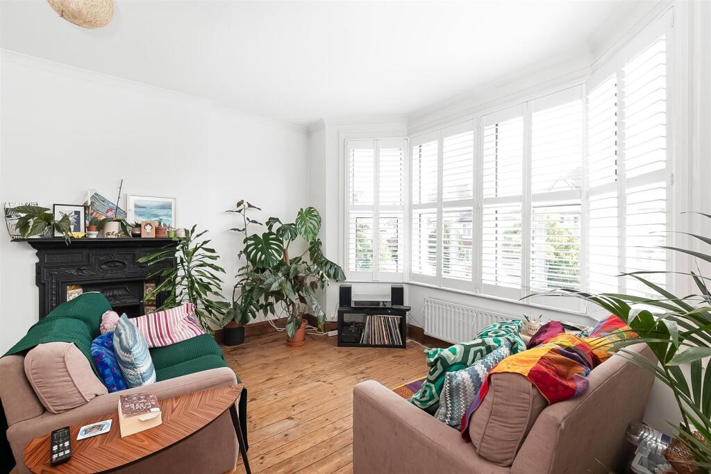 Red Post Hill, North Dulwich, London SE24 photo 3