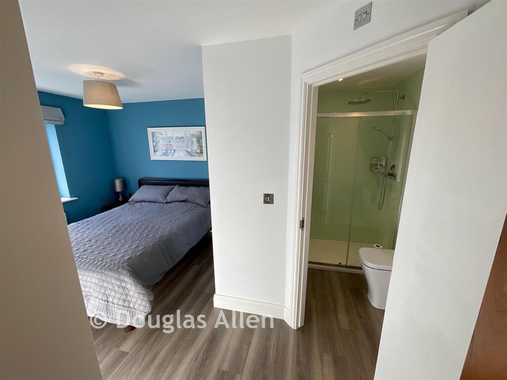 Bell Hill Close, Billericay, Essex photo 5