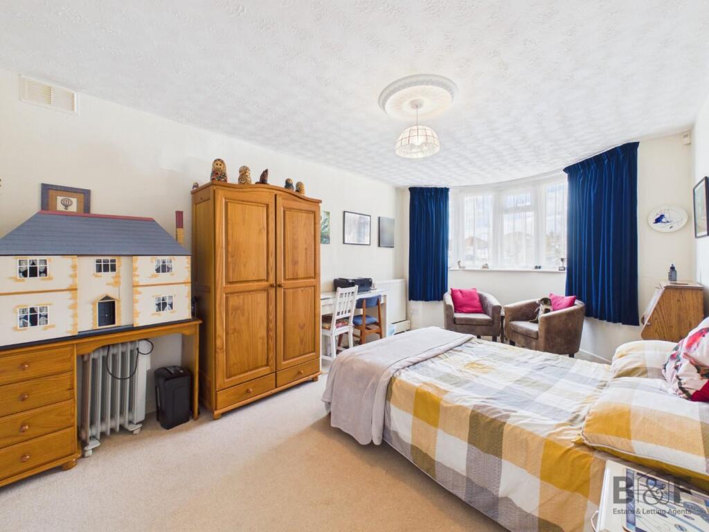 Baglyn Avenue, Kingswood photo 4