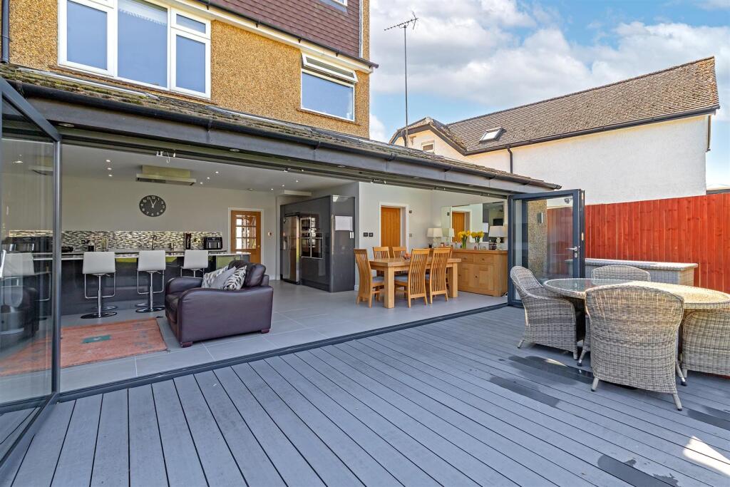 Additional image 11 of Batchwood Drive, St Albans