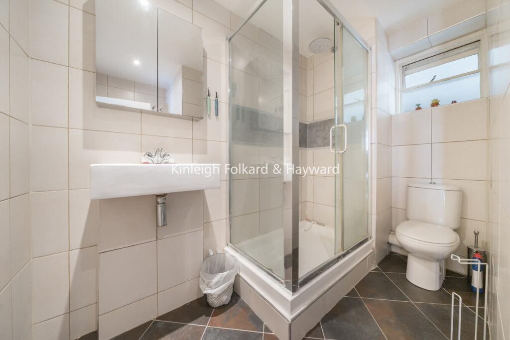 Apartment in London - More