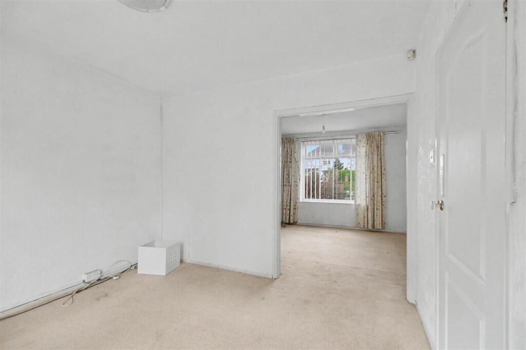 House in Nottingham, Bilborough - View 4