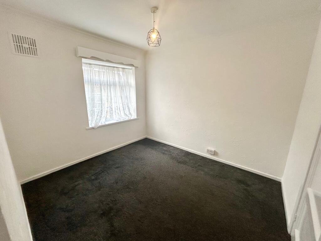 House in Sandwell, West Midlands - View 3