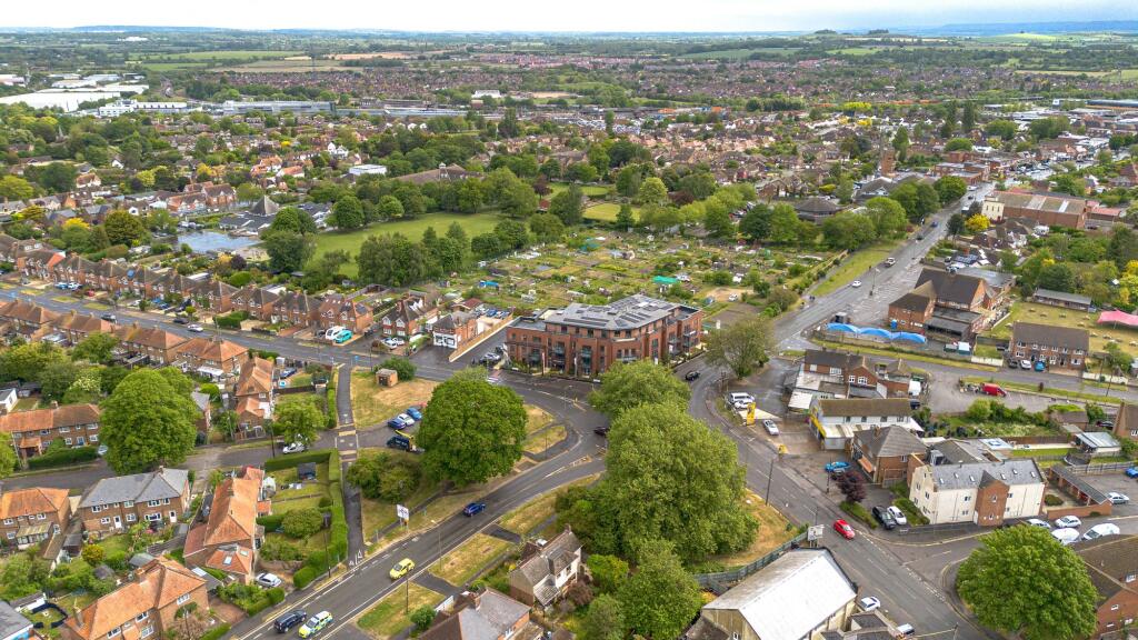 Main image of property: Gladwell Lodge, Foxhall Road, OX11