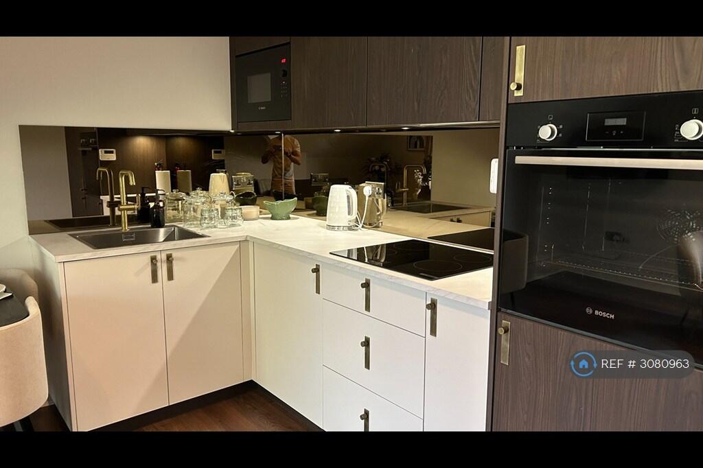 Apartment in Liverpool - View 4