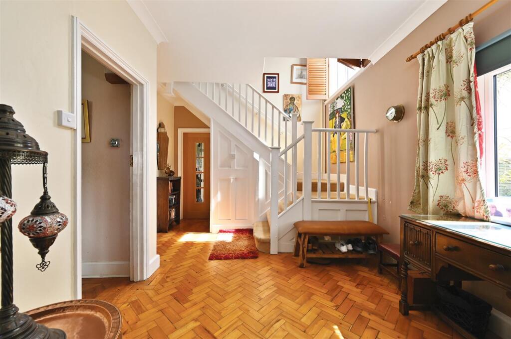 House in Bexhill-on-Sea, Pebsham - View 3