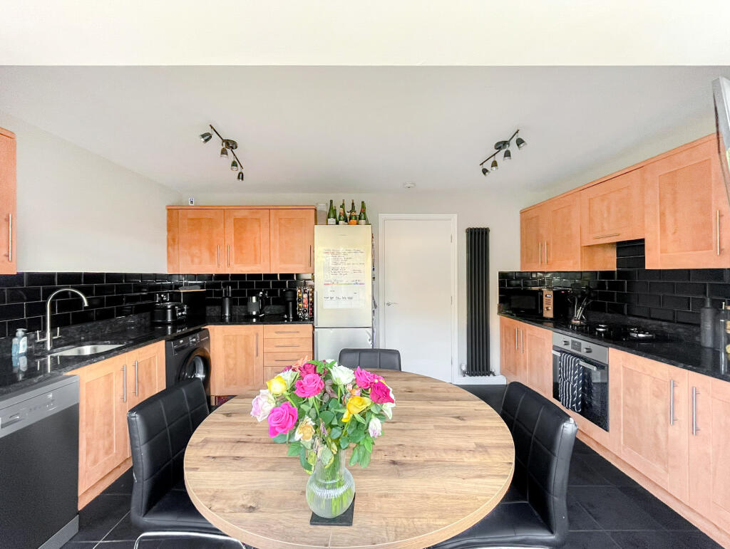House in Wakefield - View 5