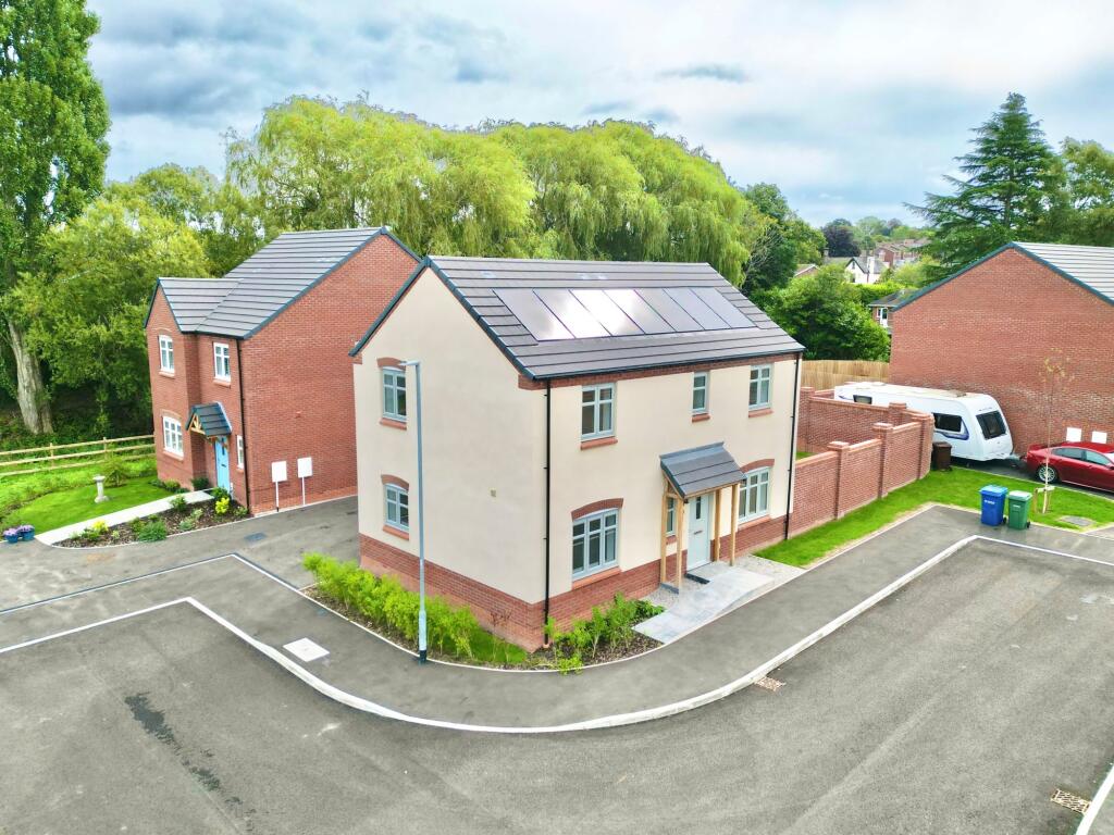 House in Stoke-on-Trent - View 4