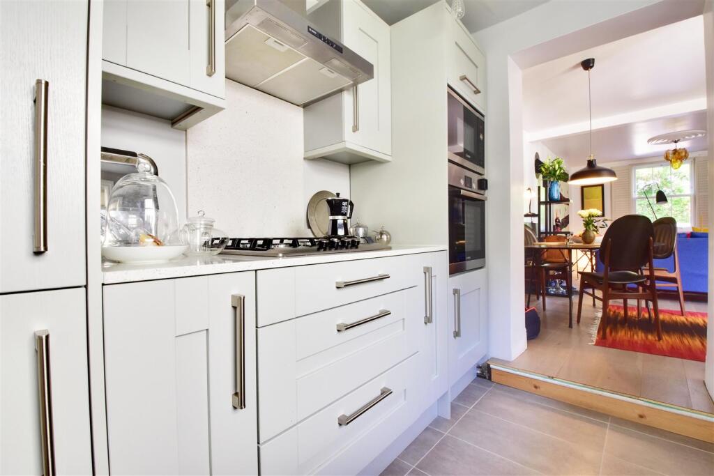House in Tonbridge - More