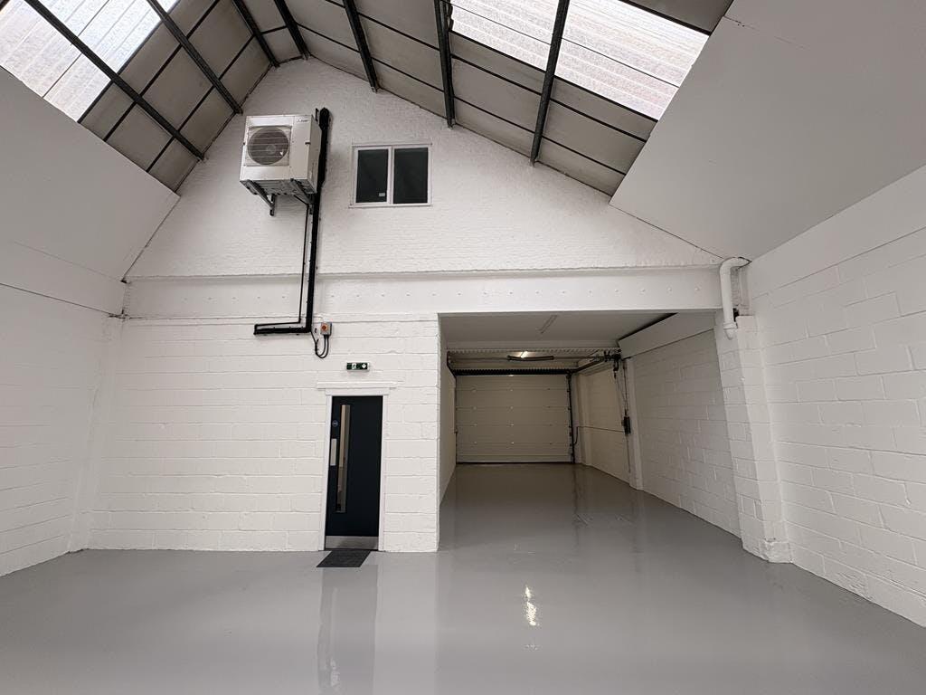 Unit 3 Acton Vale 8 Copy.jpg