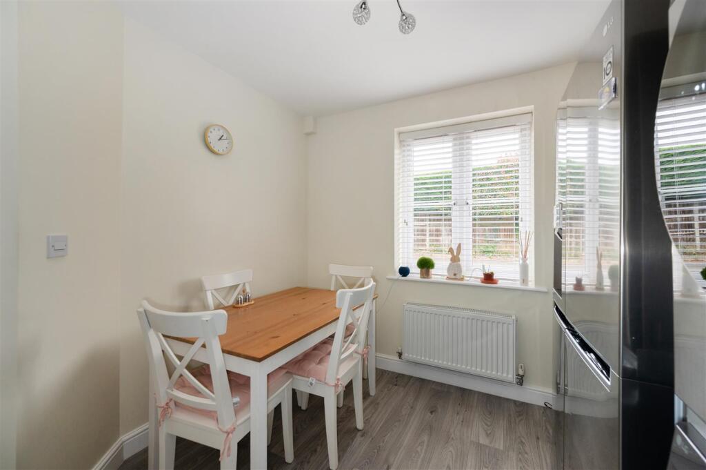 House in East Hampshire, Horndean - More