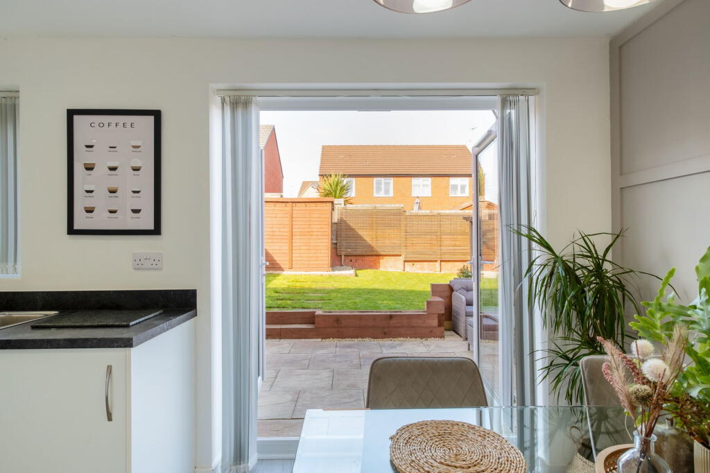 Badger Close, East Leake photo 4