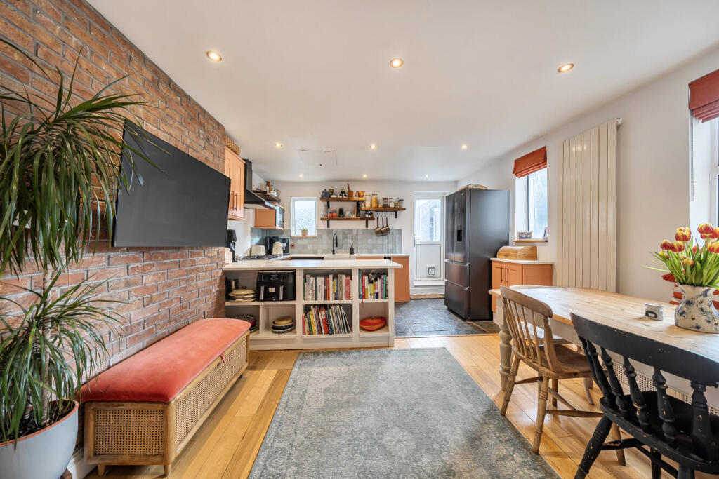 House in London - More