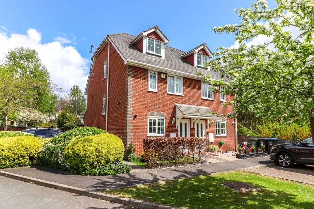 Main image of property: The Mallards, Hemel Hempstead, HP3