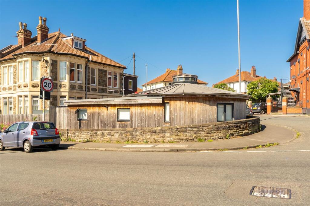 Main image of property: Gloucester Road, Horfield, BS7