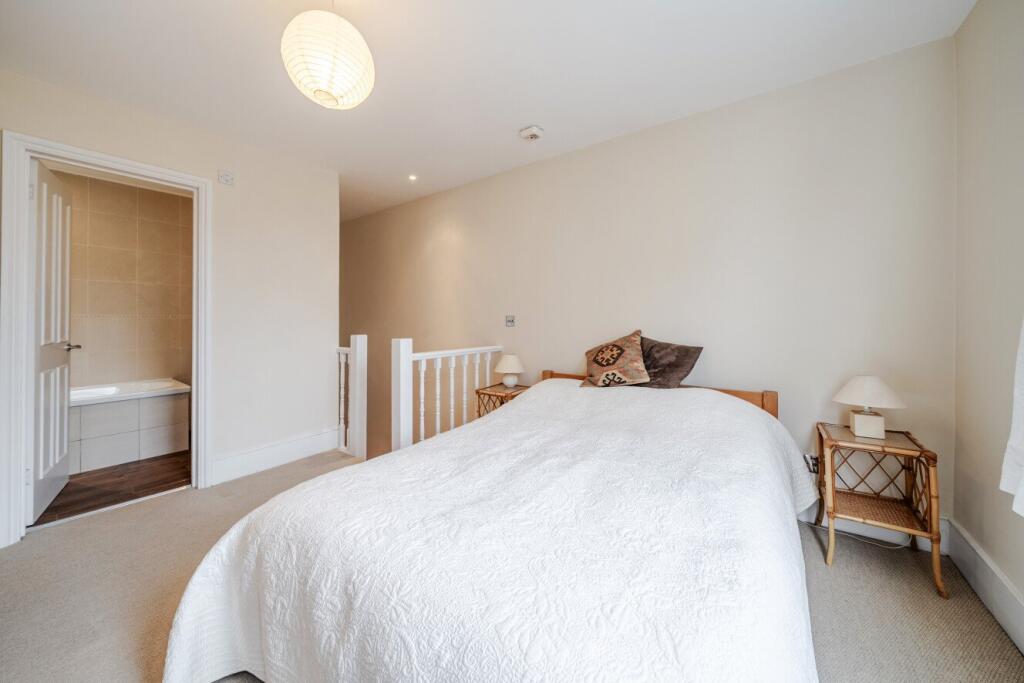 Marmion Road, Battersea, London, SW11 photo 4