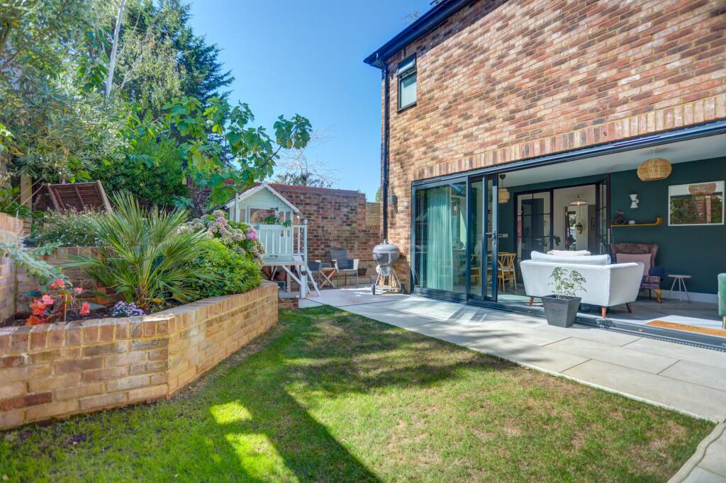Lloyd Close, Hove, BN3 photo 4