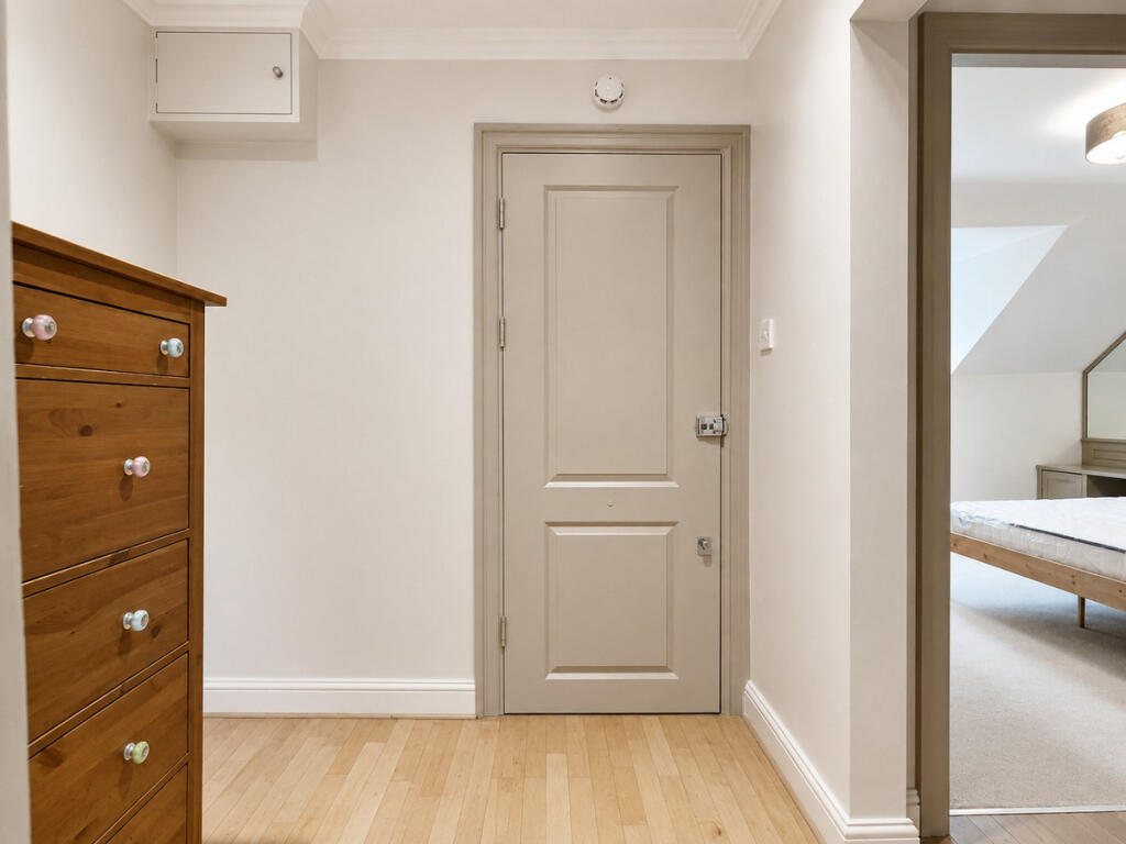 Apartment in London, West Kensington - More
