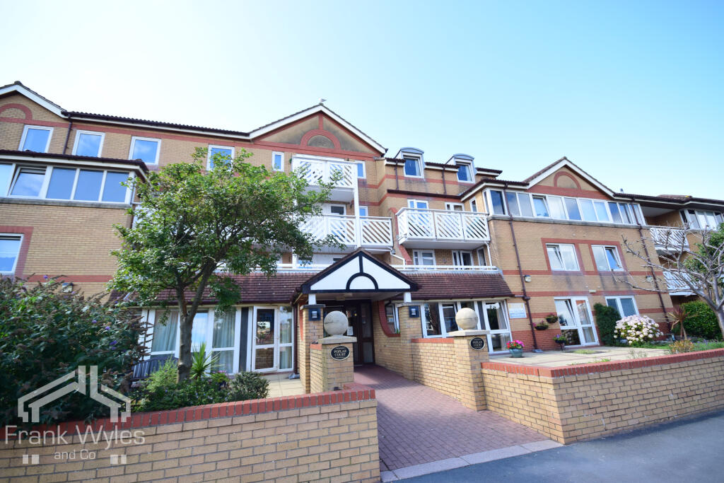 1-bed flat on Flat 49, Poplar Court, Kings Road, Lytham St. Annes, Lancashire, £125,000
