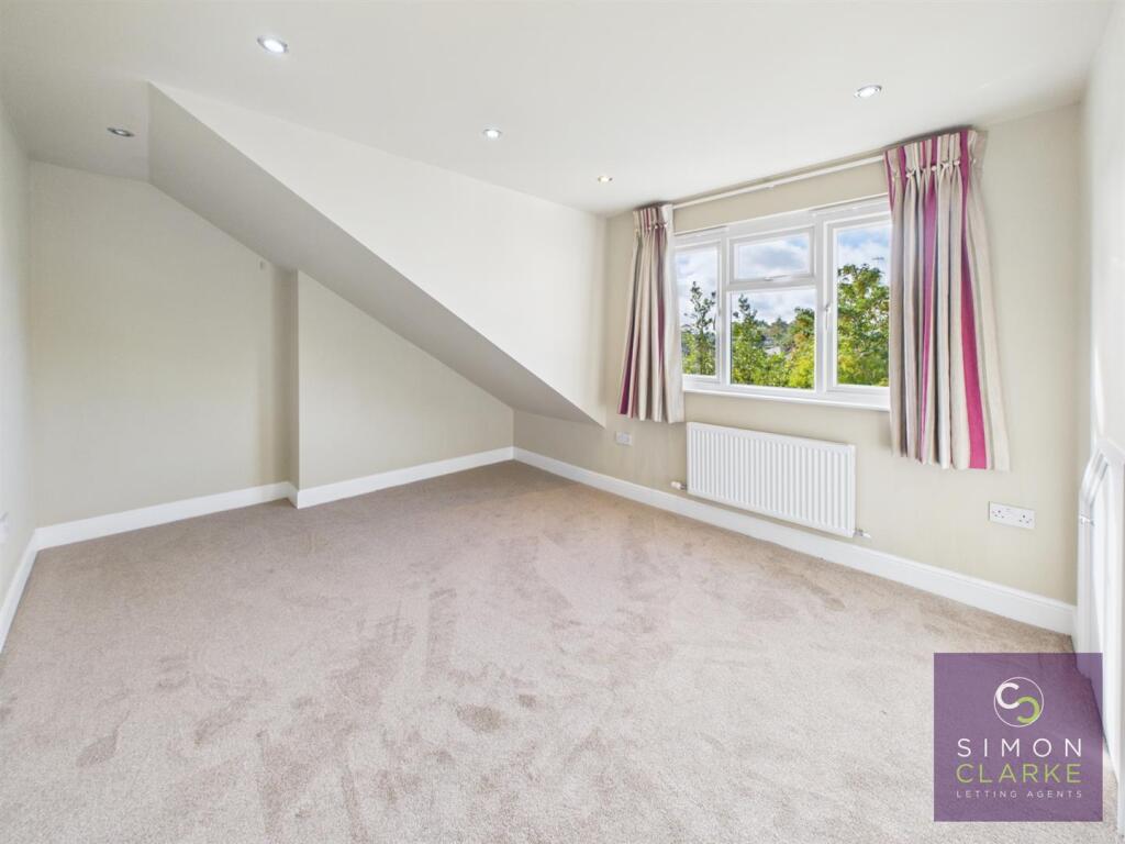 Apartment in London, Church End - More