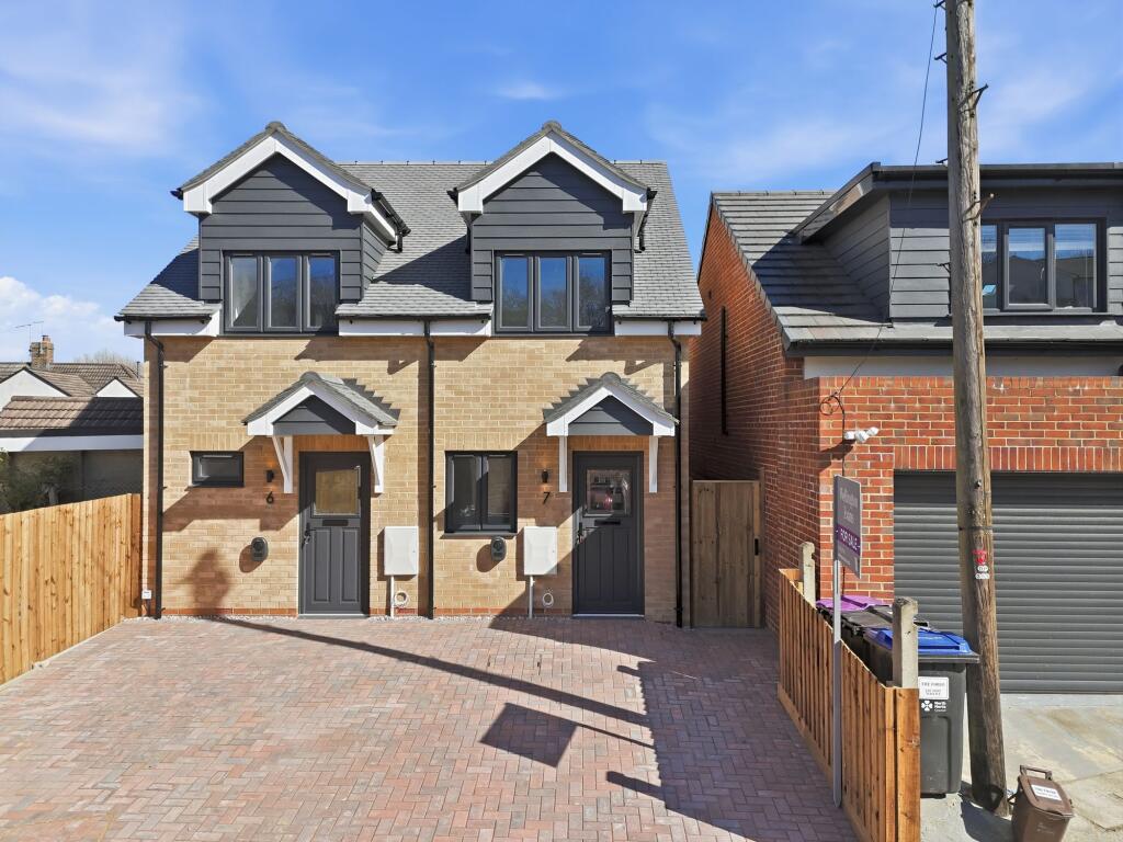 Main image of property: Cooks Way, Hitchin, SG4