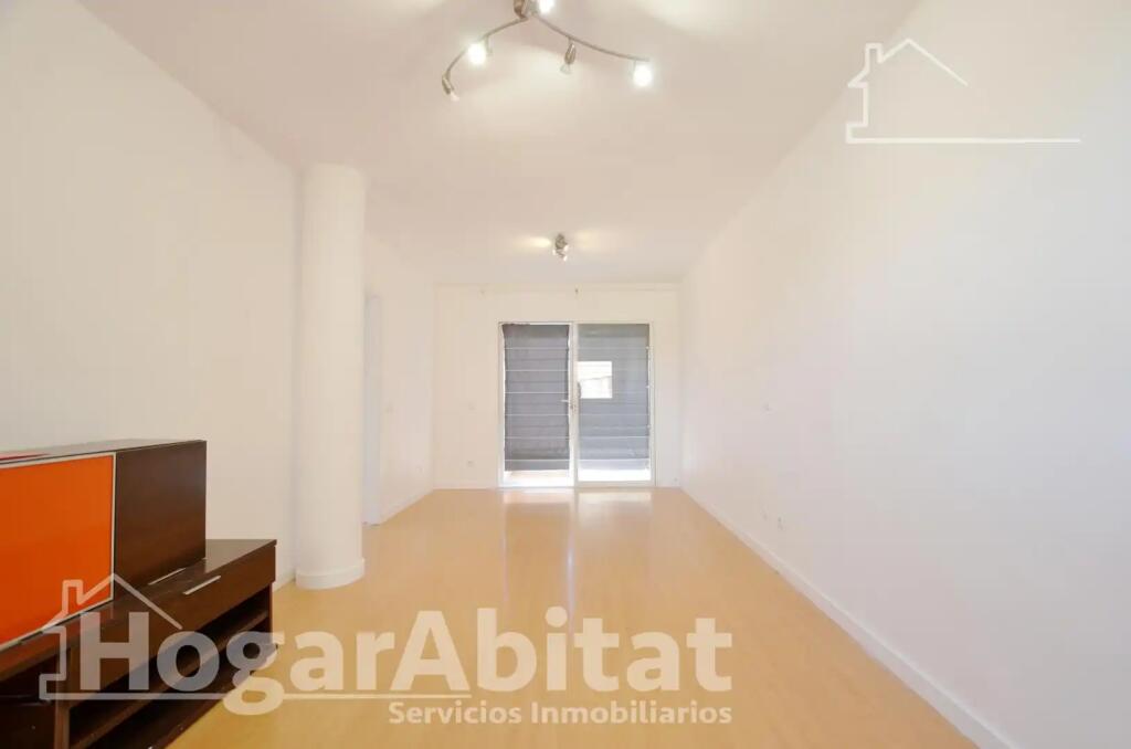Main image of property: Valencia, Valencia, GandÃa