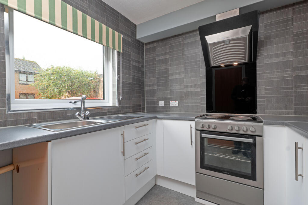 Apartment in Hamilton, Low Waters - More