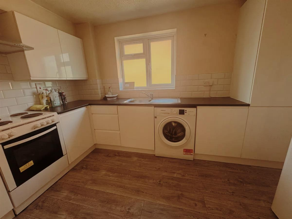 Apartment in London - View 5