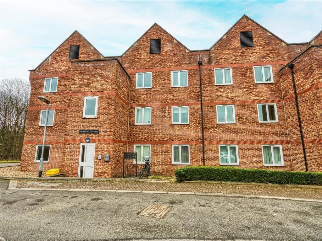 Main image of property: Henshall House, Tapton Lock Hill, Chesterfield, Derbyshire S41 7GH