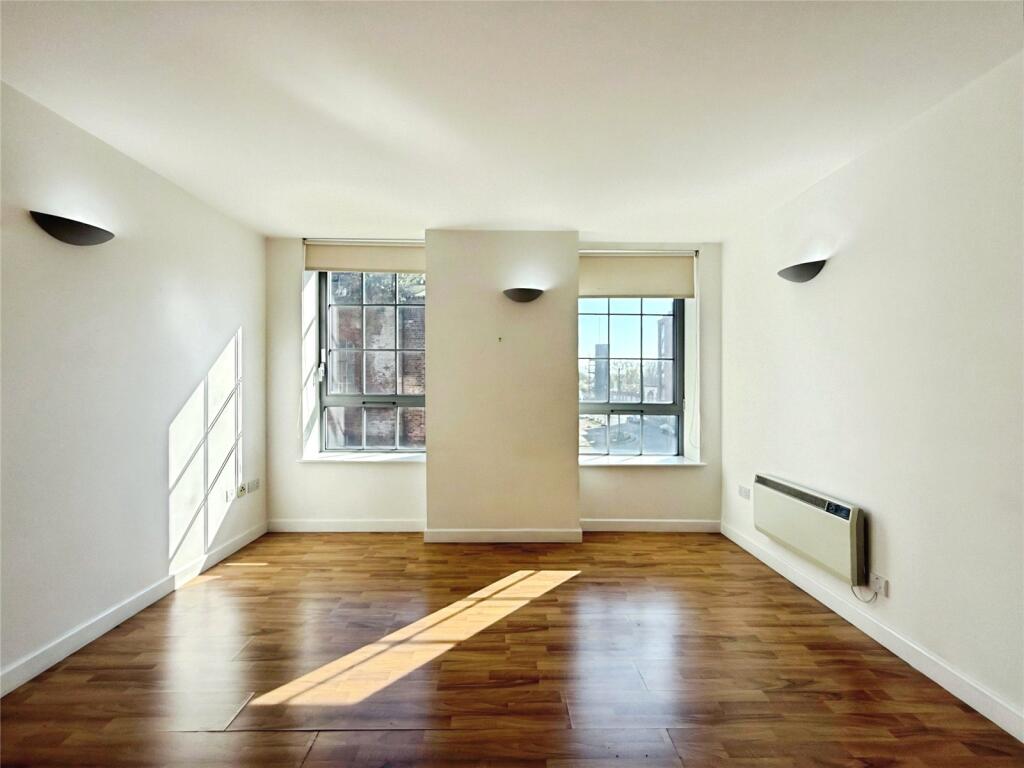 Main image of property: Queens Road, Nottingham, Nottinghamshire, NG2