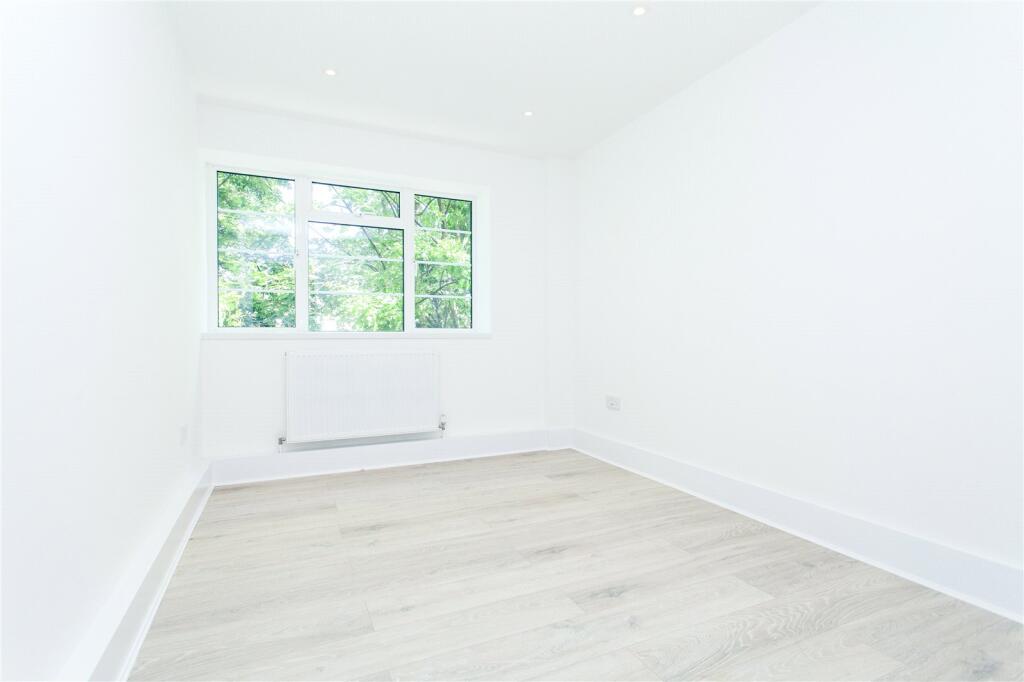 Apartment in London - View 6