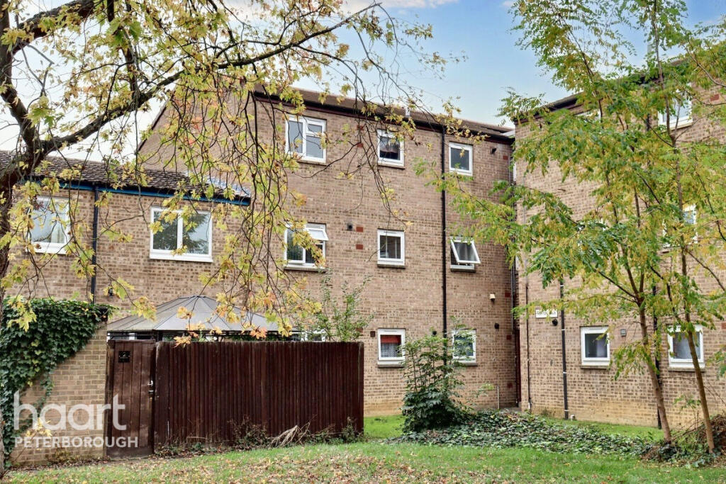 2-bed flat on Horton Walk, Westwood, £120,000