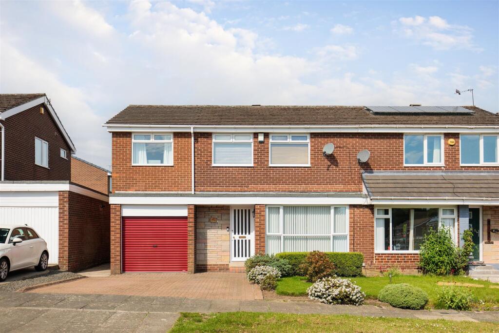 4-bed detached on Hastings Avenue, Kingston Park, Newcastle Upon Tyne, NE3, £290,000