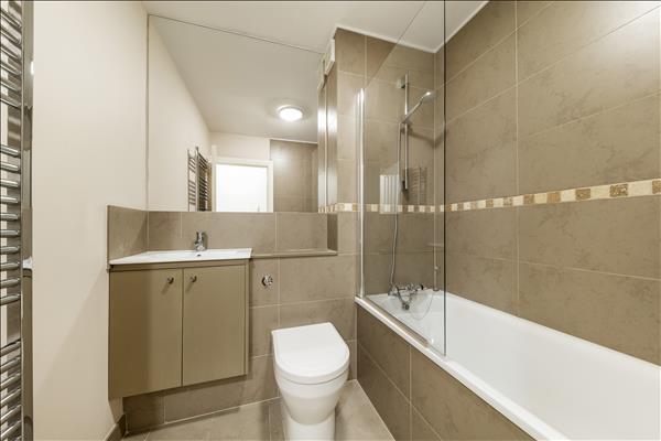 Apartment in London - More