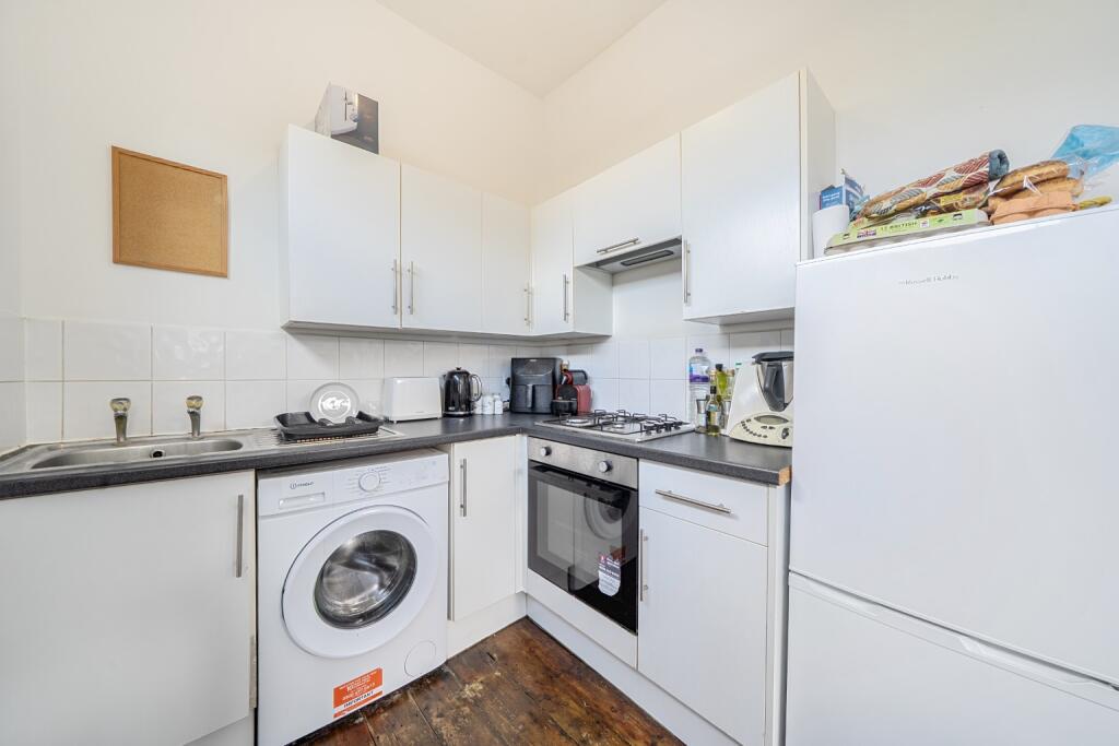 Apartment in London - More