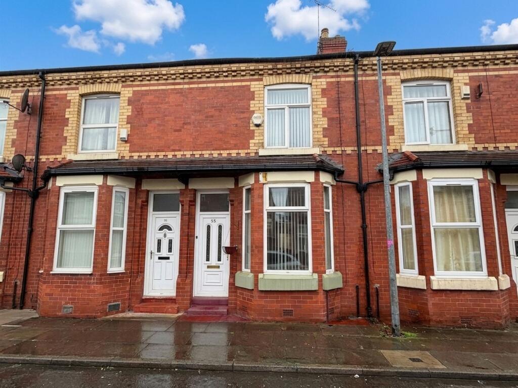 2-bed terraced on Blandford Road, Salford, M6, £150,000