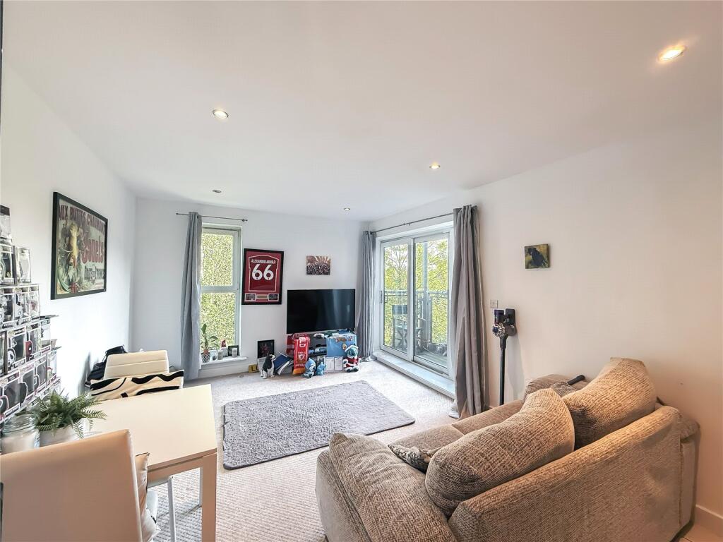 Palatine Road, Northenden, M22 photo 3