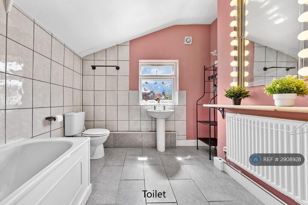 1 bedroom house share for rent