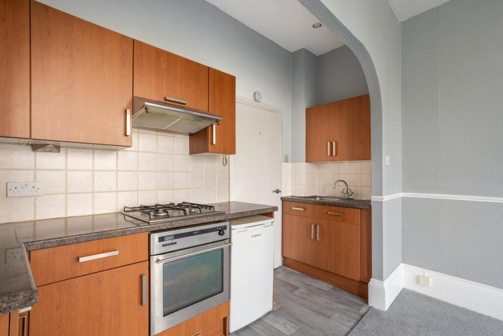 Roundhill Crescent, Brighton photo 4