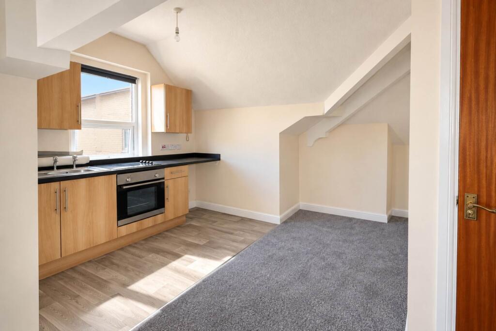 Apartment in Weston-Super-Mare, Cliftonville - View 2