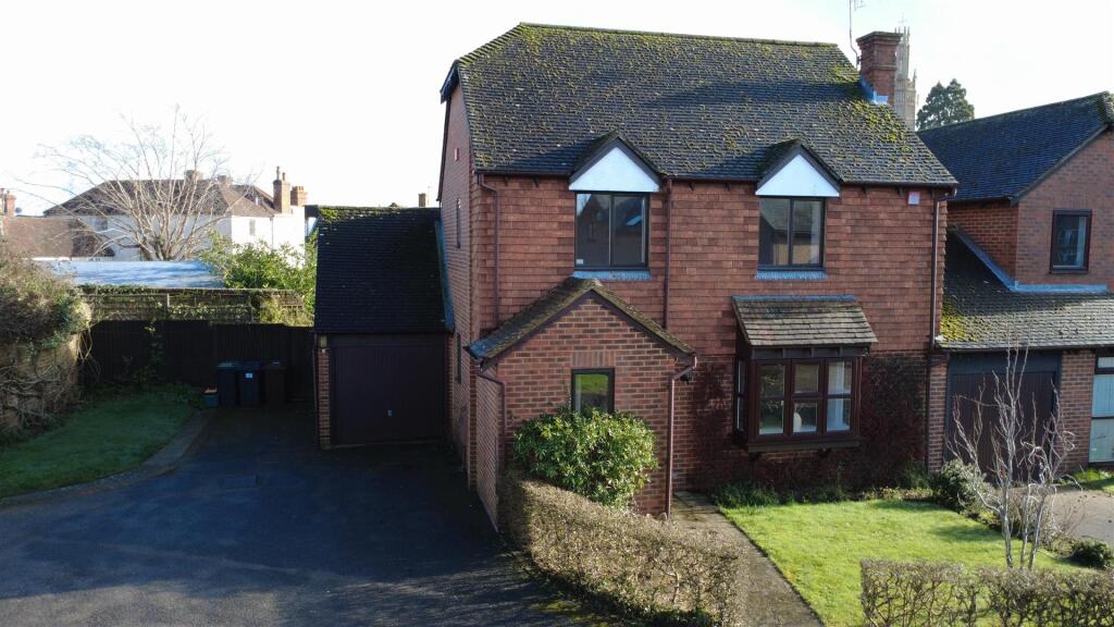 Main image of property: Kenward Court, Hadlow, Tonbridge