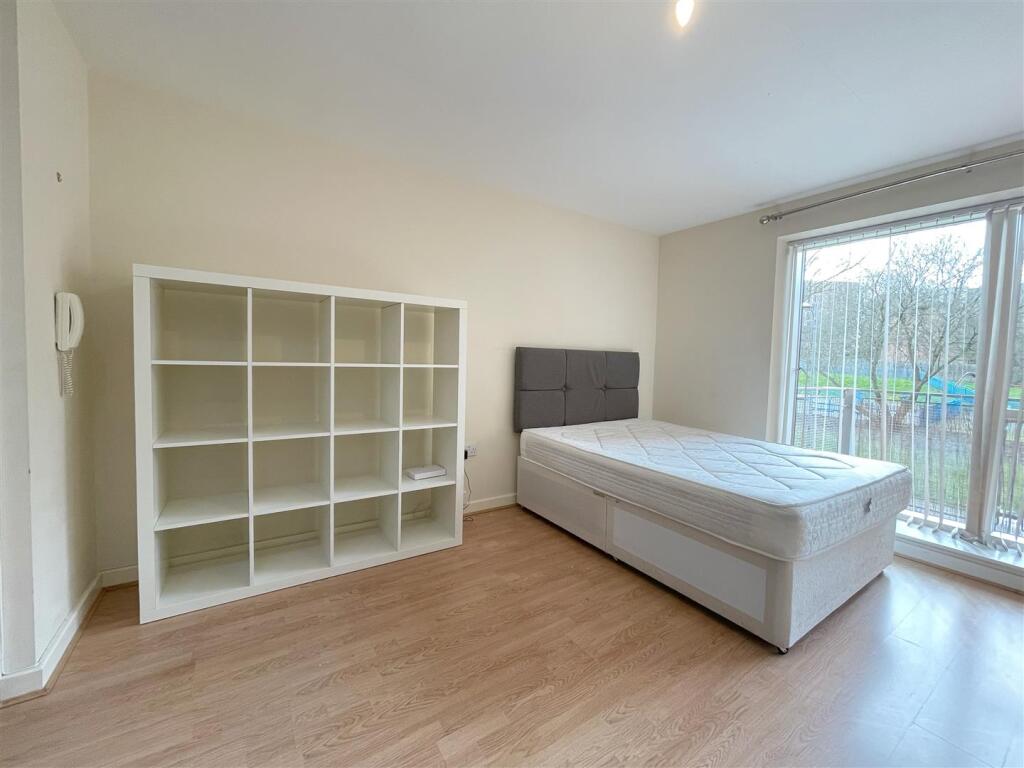 Additional image 2 of Callisto, 38 Ryland Street