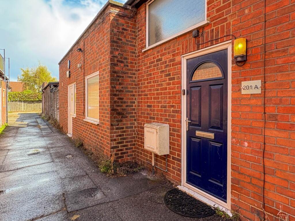 House in Reading, Lower Earley, Earley - More