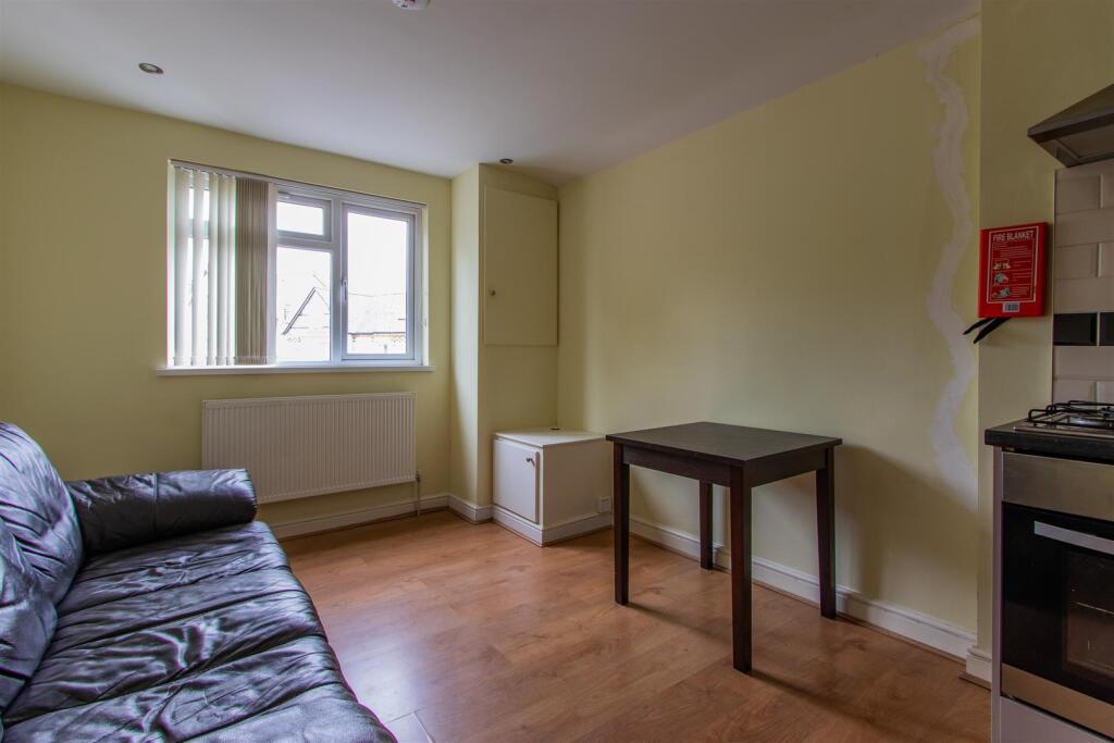 Richmond Road, Cathays - View 4