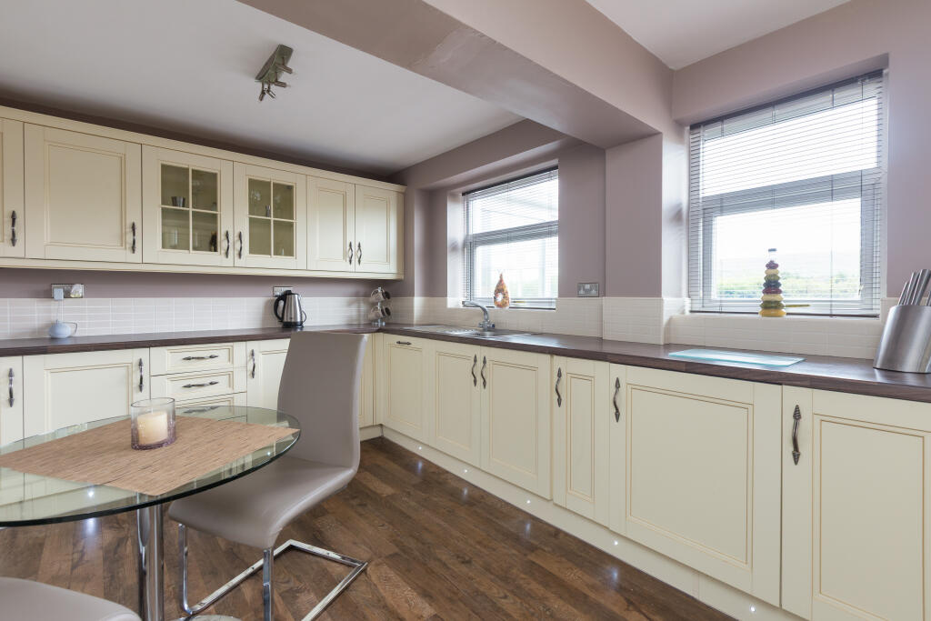 Curven Edge, Helmshore, Rossendale, BB4 - More
